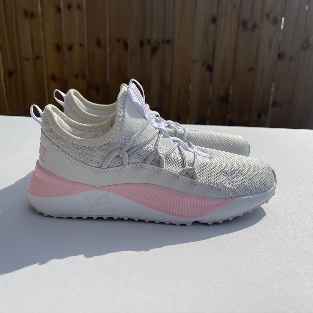 NWOT Puma Pacer Future Web Slip On Pink Size 3c
